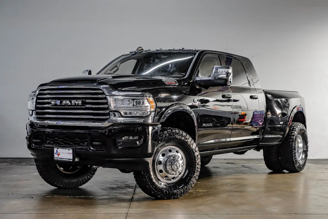 2023 Ram 3500 - Image 8 of 21
