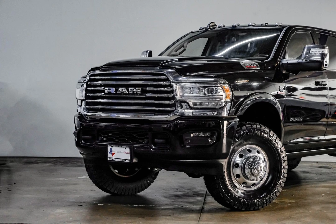 2023 Ram 3500 - Image 9 of 21