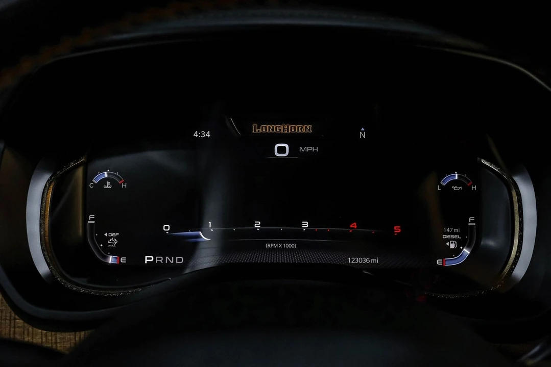 2023 Ram 3500 - Image 25 of 31