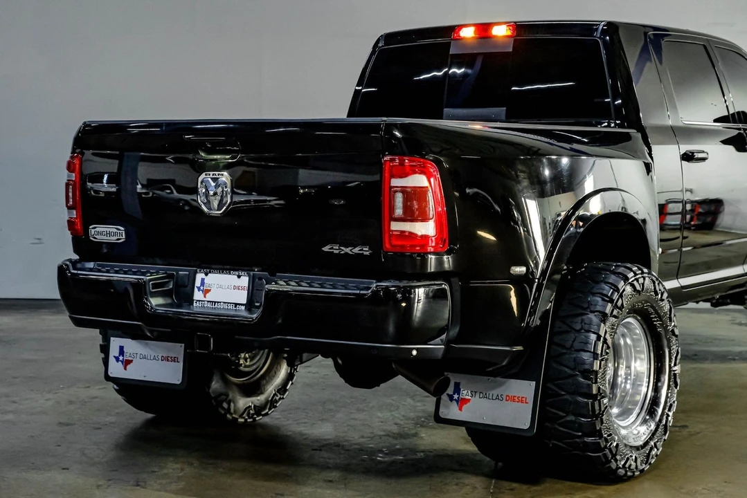 2023 Ram 3500 - Image 12 of 31
