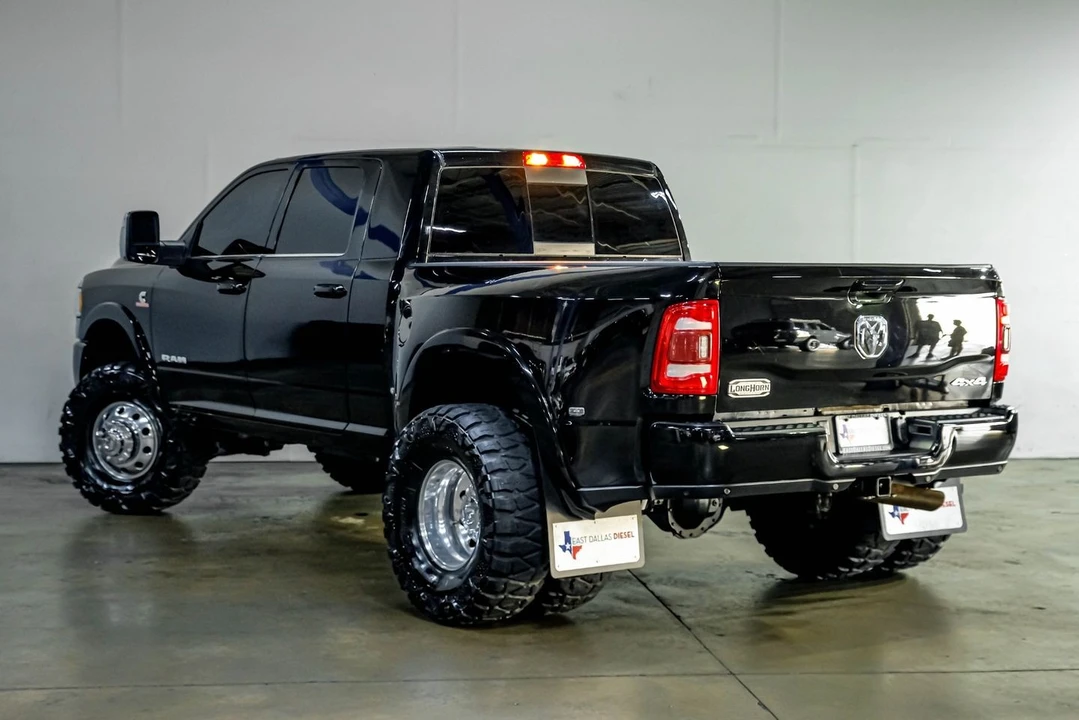 2023 Ram 3500 - Image 15 of 31