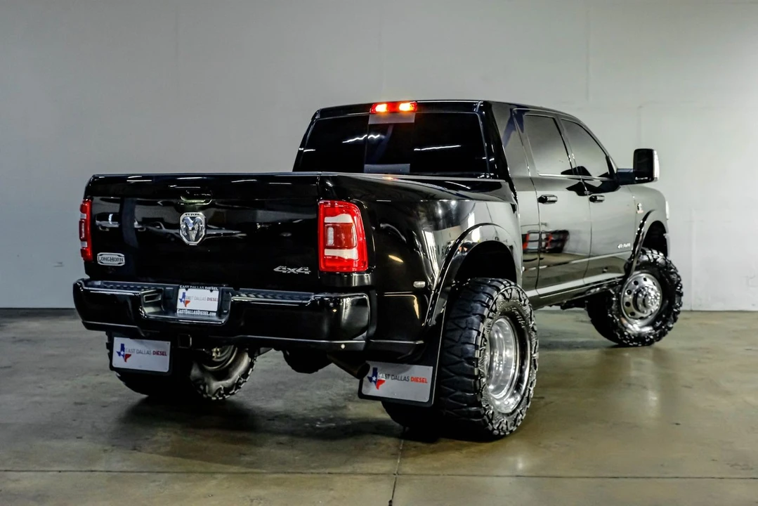 2023 Ram 3500 - Image 11 of 31