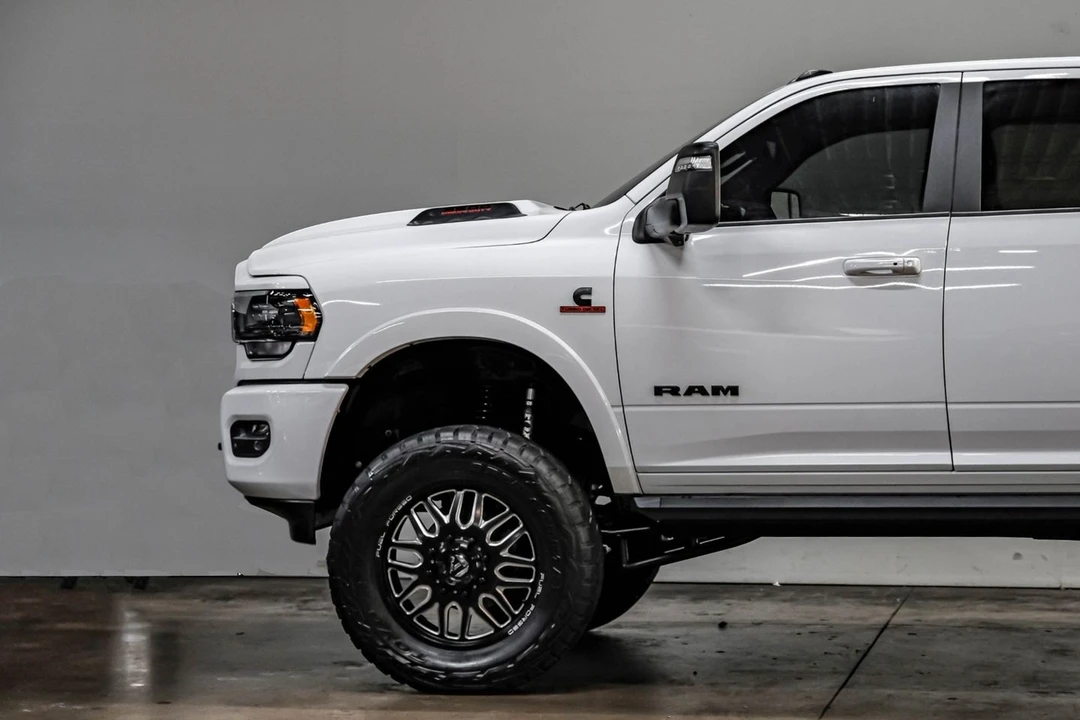 2023 Ram 3500 - Image 18 of 21