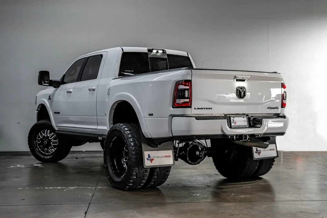 2023 Ram 3500 - Image 16 of 21
