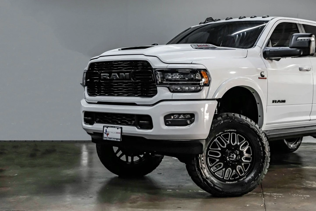 2023 Ram 3500 - Image 9 of 21