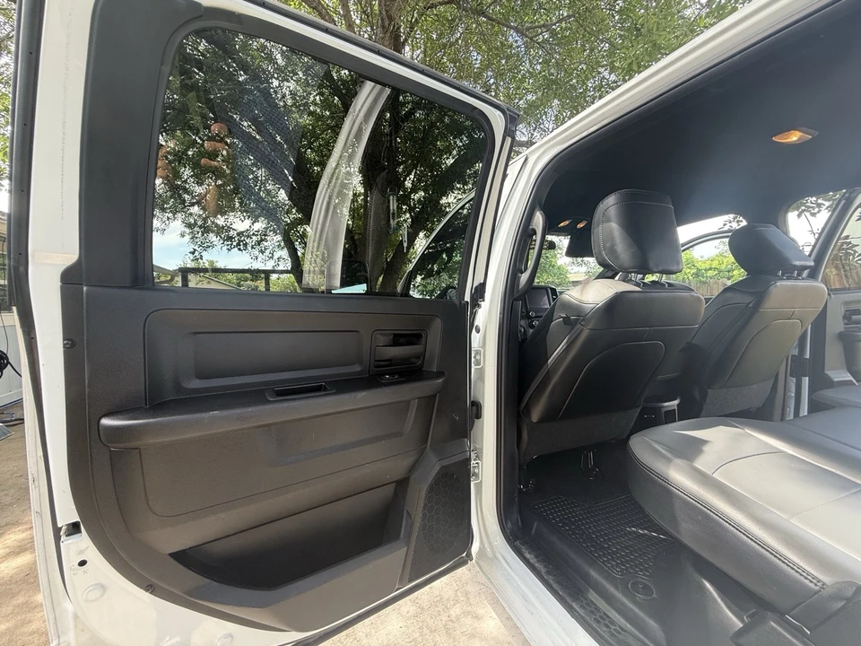 2023 Ram 3500 - Image 16 of 31