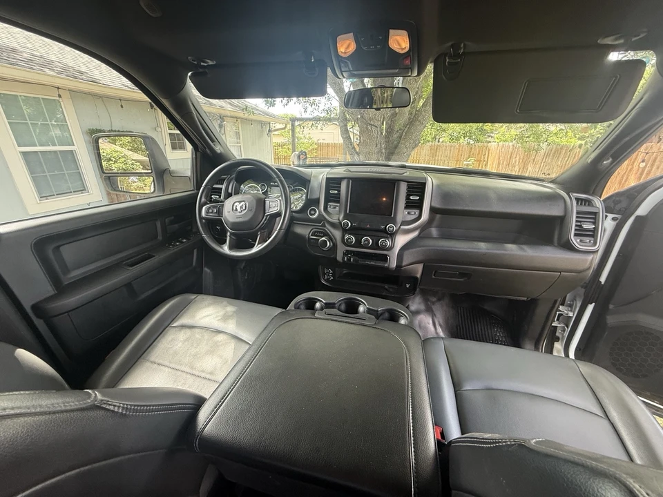 2023 Ram 3500 - Image 18 of 31