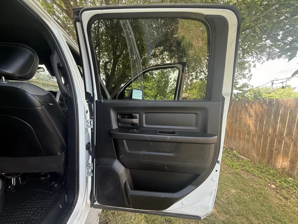 2023 Ram 3500 - Image 14 of 31