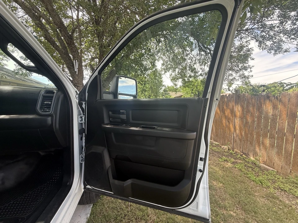 2023 Ram 3500 - Image 13 of 31