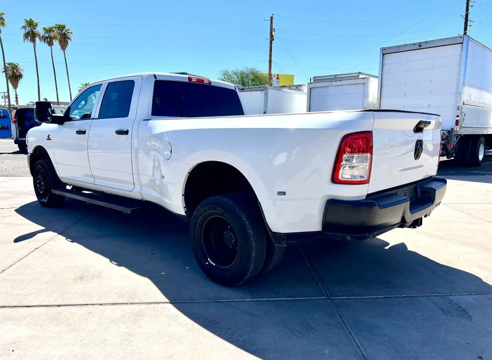 2023 Ram 3500 - Image 4 of 13