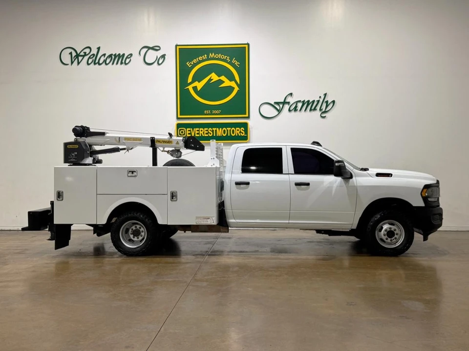 2023 Ram 3500 - Image 10 of 31