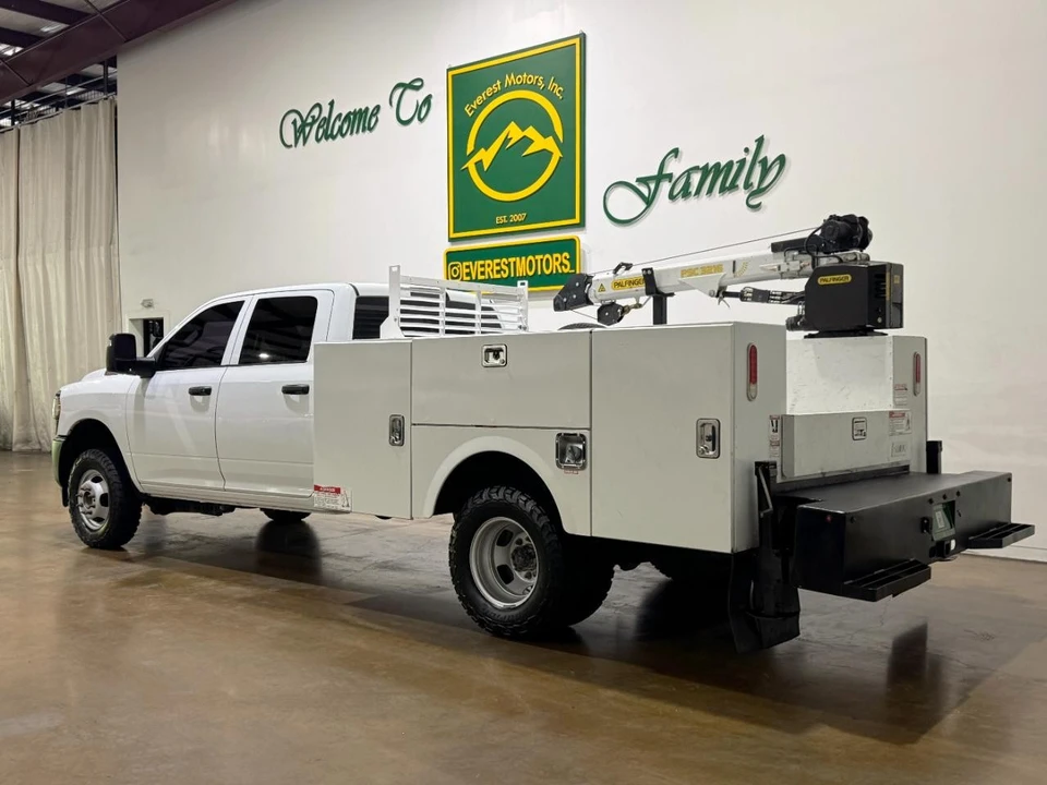 2023 Ram 3500 - Image 6 of 31