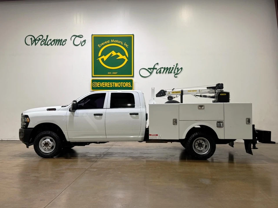 2023 Ram 3500 - Image 5 of 31
