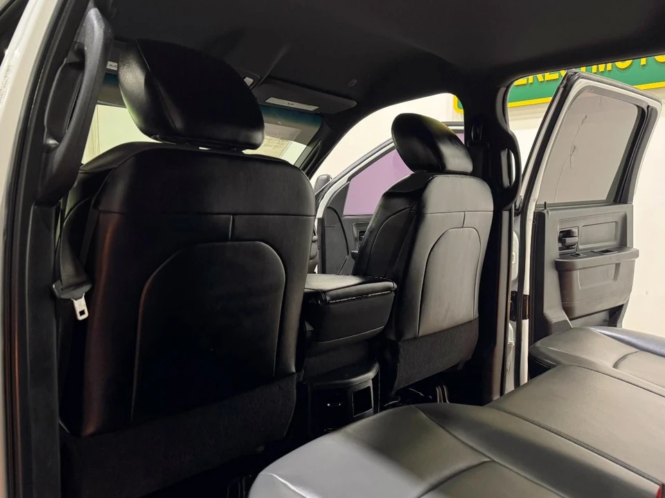2023 Ram 3500 - Image 23 of 31
