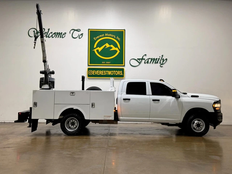 2023 Ram 3500 - Image 14 of 31