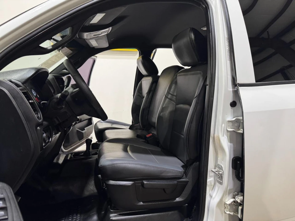2023 Ram 3500 - Image 18 of 31