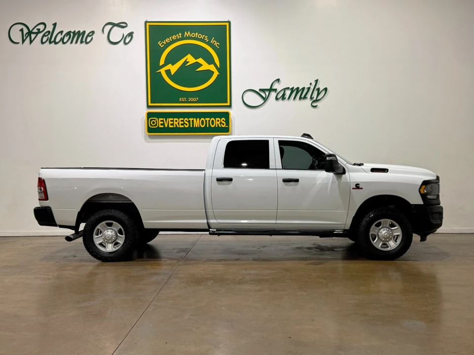 2023 Ram 3500 - Image 9 of 21
