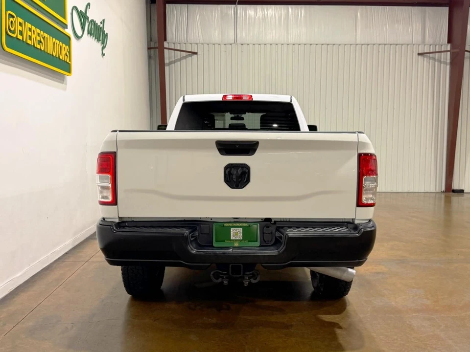 2023 Ram 3500 - Image 7 of 31