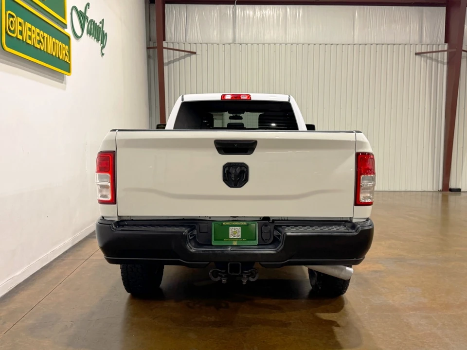 2023 Ram 3500 - Image 7 of 12
