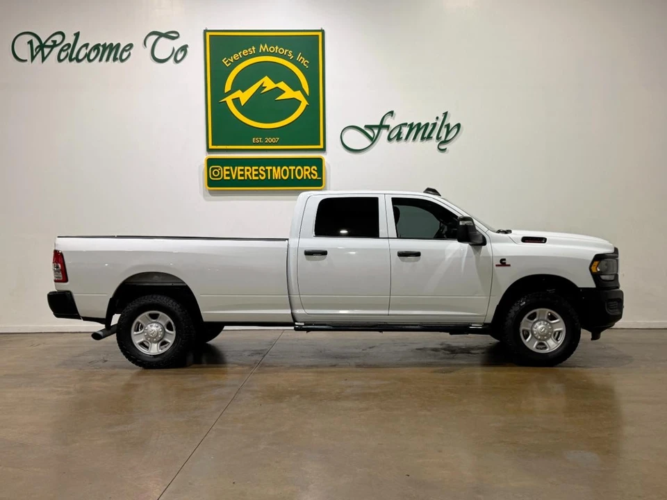 2023 Ram 3500 - Image 9 of 31