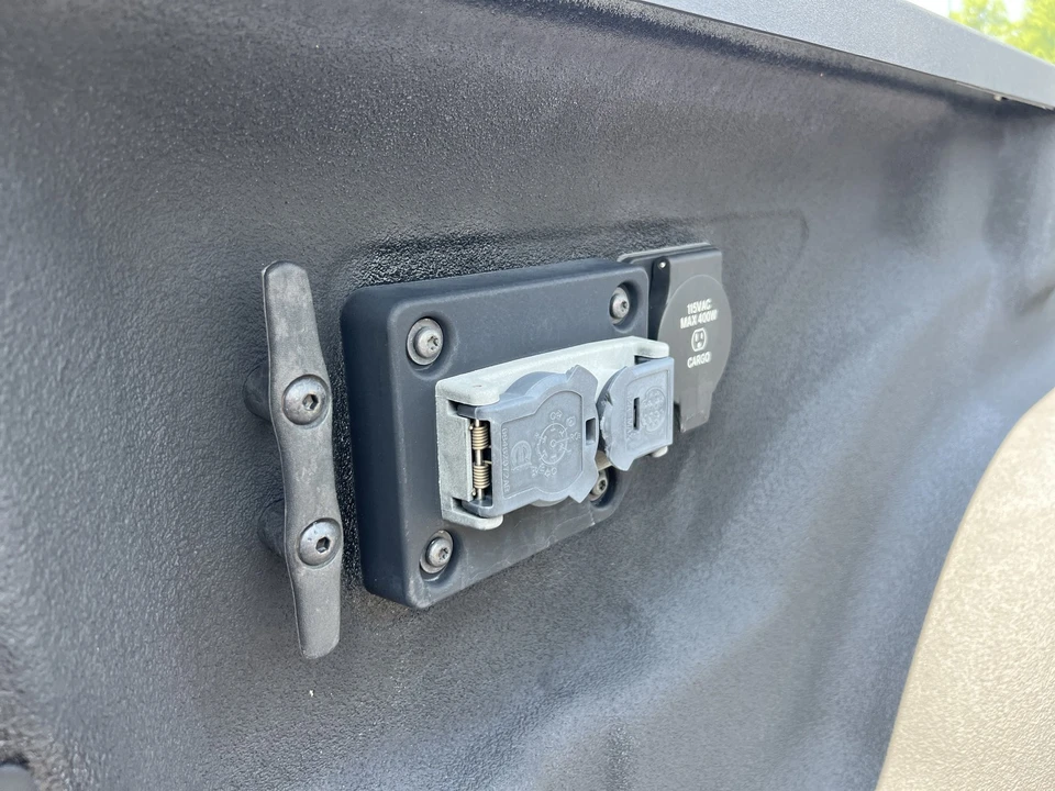 2023 Ram 3500 - Image 12 of 31