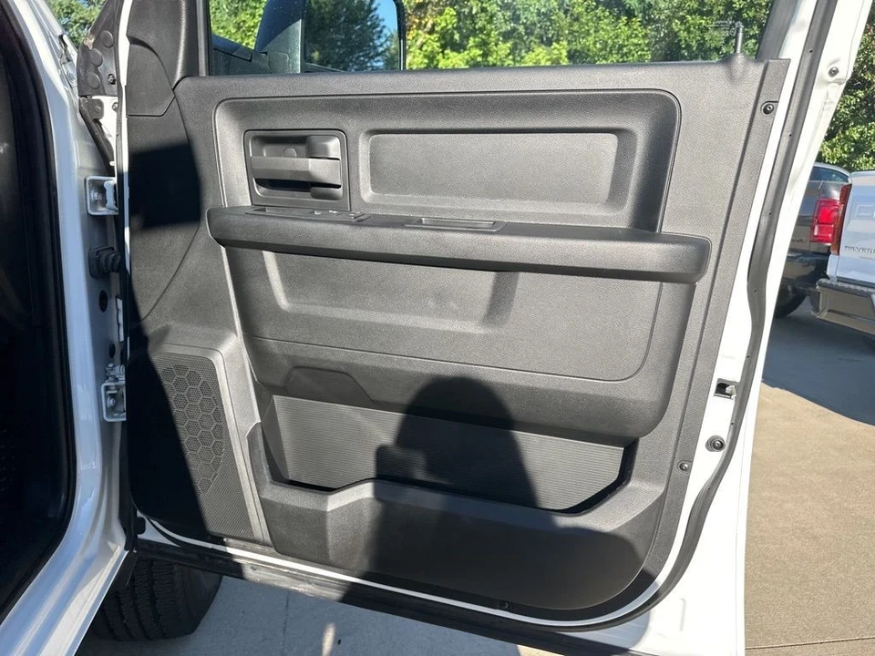 2023 Ram 3500 - Image 19 of 21