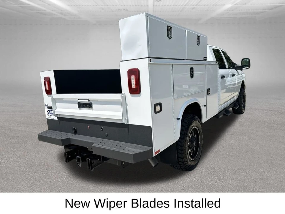 2023 Ram 3500 - Image 14 of 31