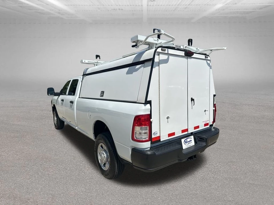 2023 Ram 3500 - Image 9 of 12