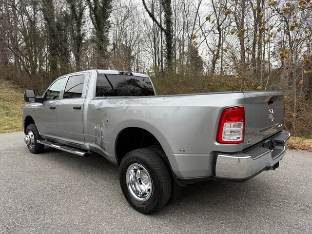 2023 Ram 3500 - Image 11 of 12