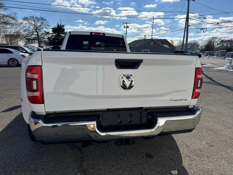 2023 Ram 3500 - Image 4 of 12