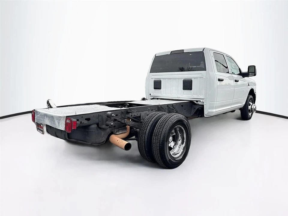 2023 Ram 3500 - Image 7 of 21