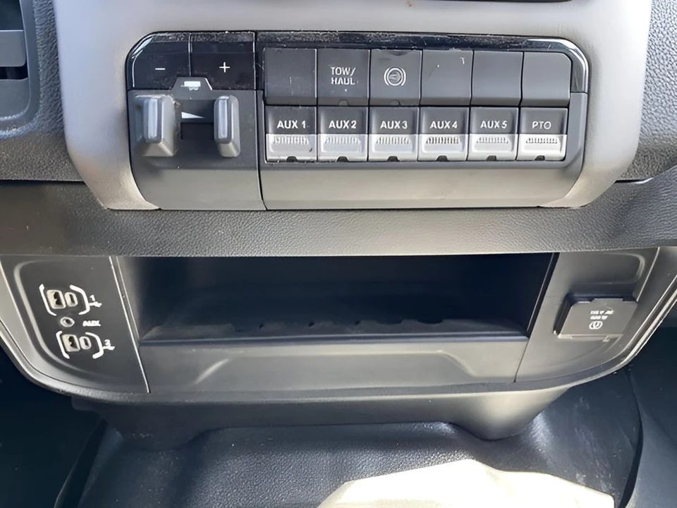 2023 Ram 3500 - Image 29 of 31
