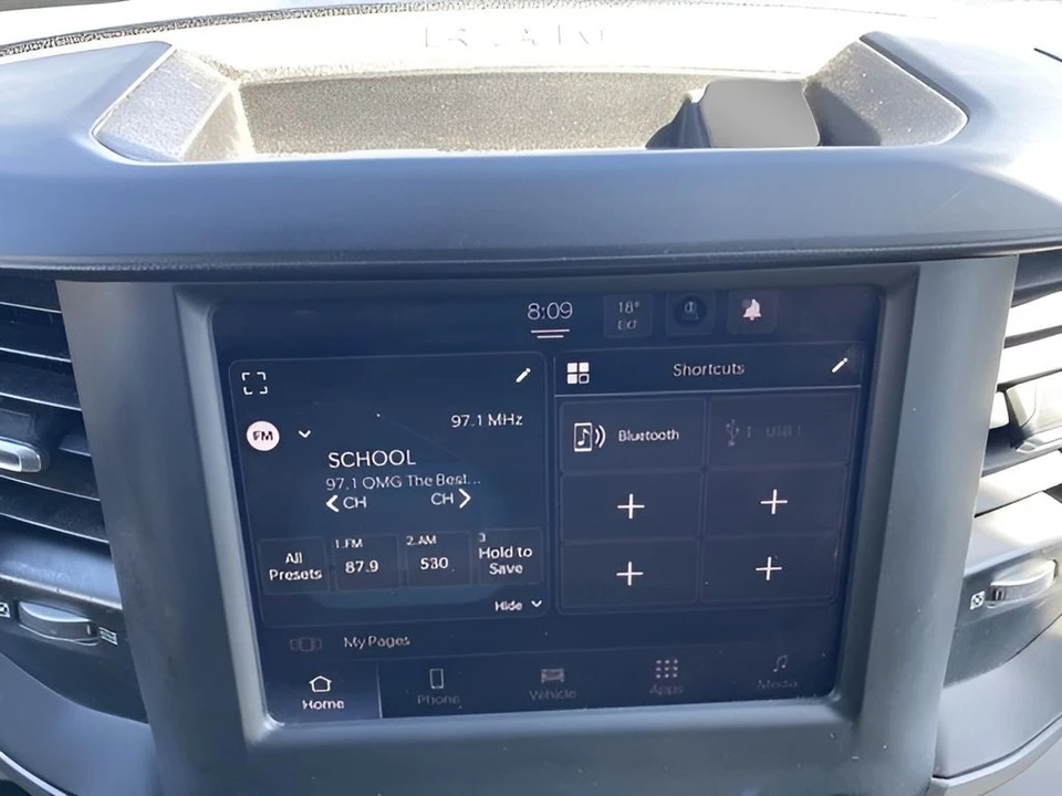 2023 Ram 3500 - Image 26 of 31