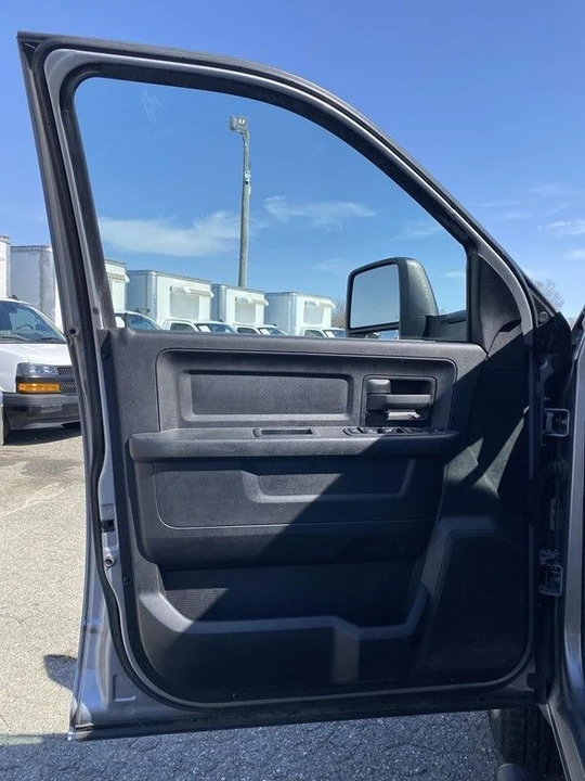 2023 Ram 3500 - Image 9 of 31