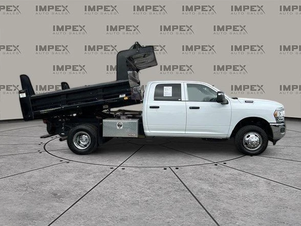 2023 Ram 3500 - Image 9 of 12