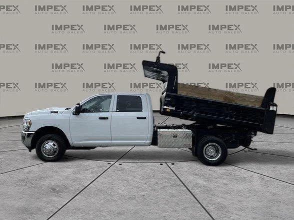 2023 Ram 3500 - Image 4 of 12