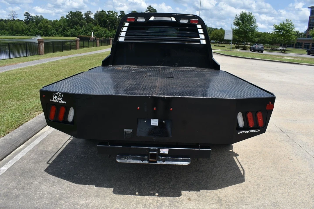 2023 Ram 3500 - Image 6 of 26
