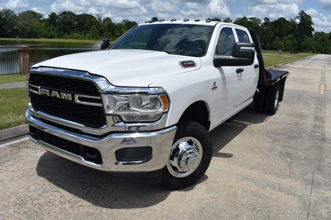 2023 Ram 3500 - Image 10 of 26