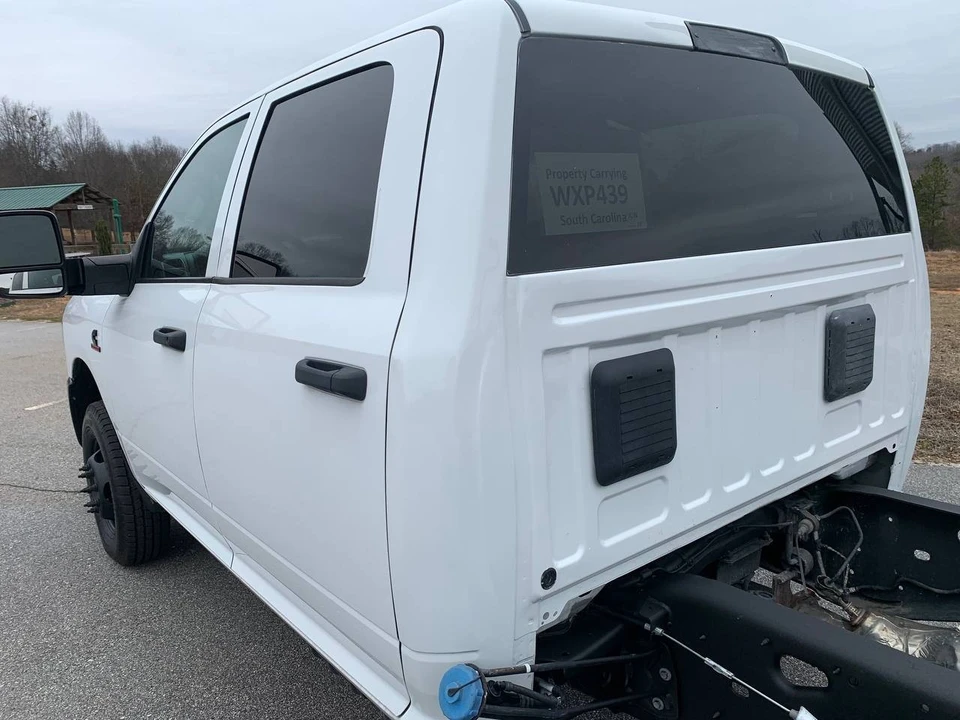 2023 Ram 3500 - Image 13 of 21