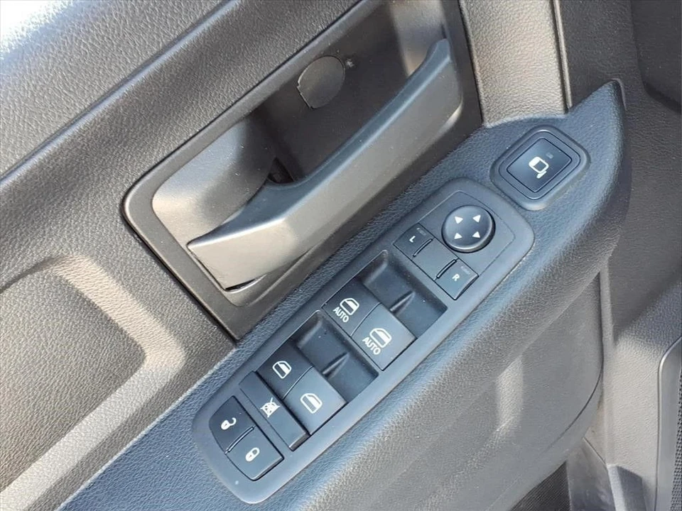 2023 Ram 3500 - Image 14 of 25