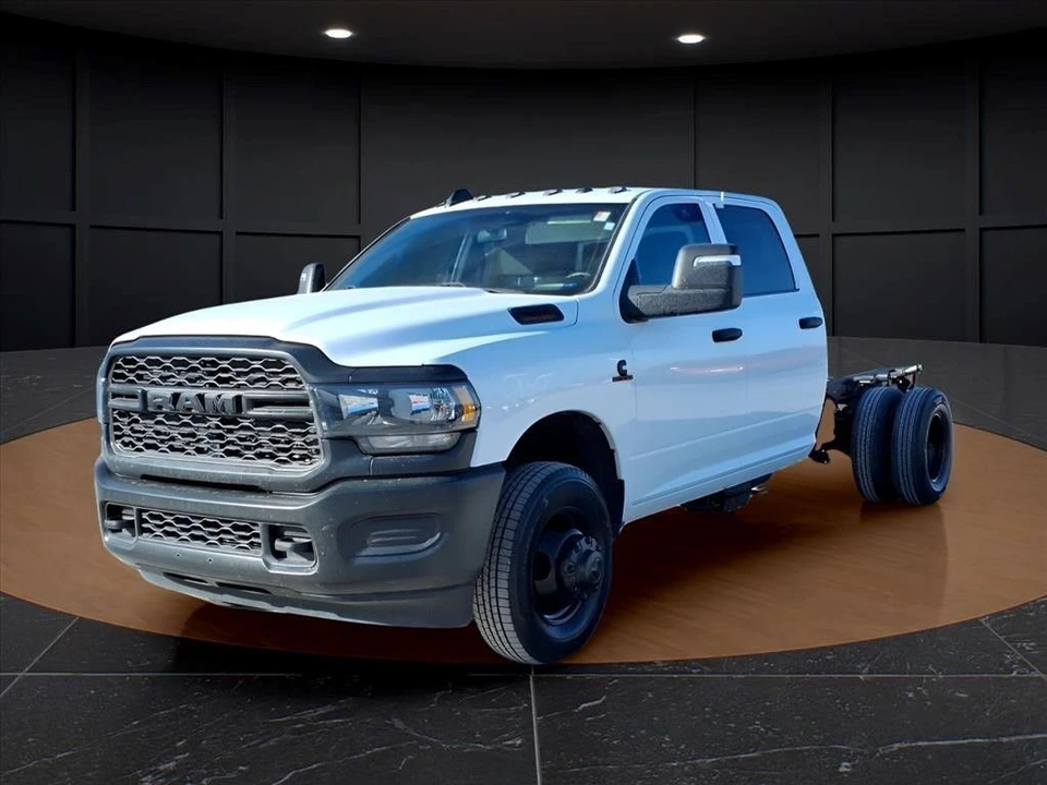 2023 Ram 3500 - Image 3 of 25