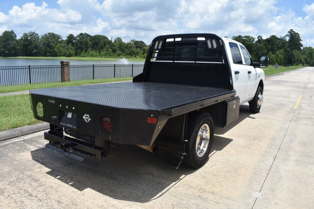 2023 Ram 3500 - Image 7 of 24
