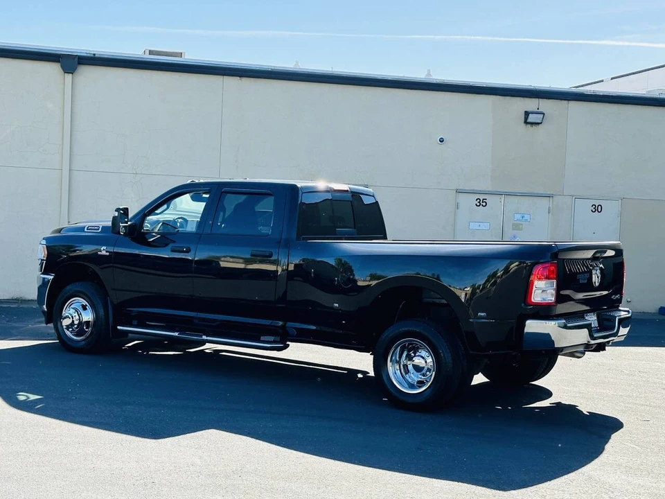 2023 Ram 3500 - Image 4 of 21