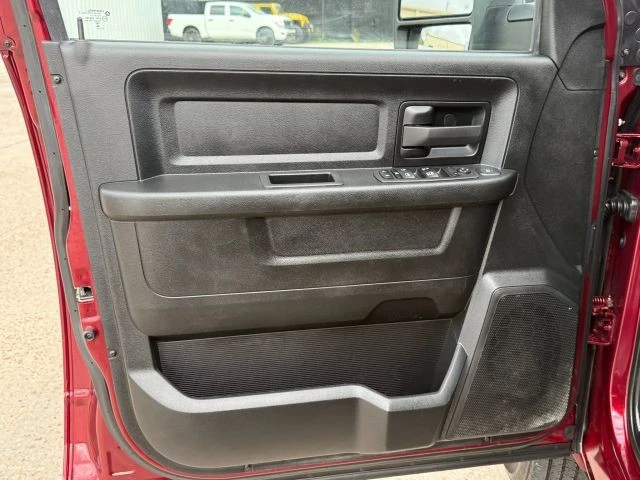 2023 Ram 3500 - Image 27 of 31