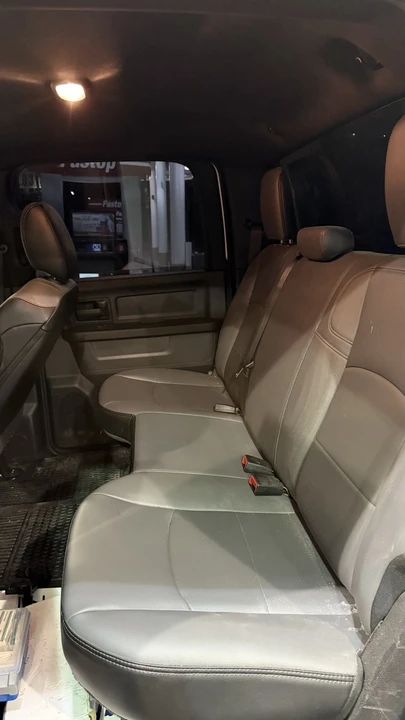 2023 Ram 4500 & 5500 - Image 13 of 17