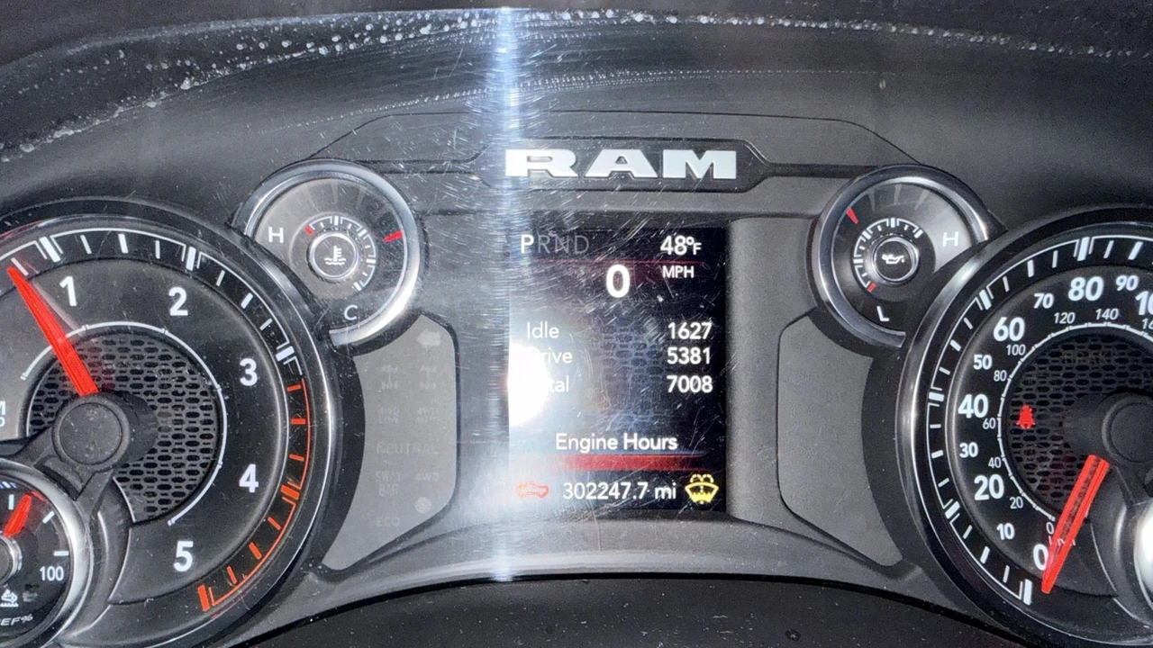 2023 Ram 4500 & 5500 - Image 10 of 17