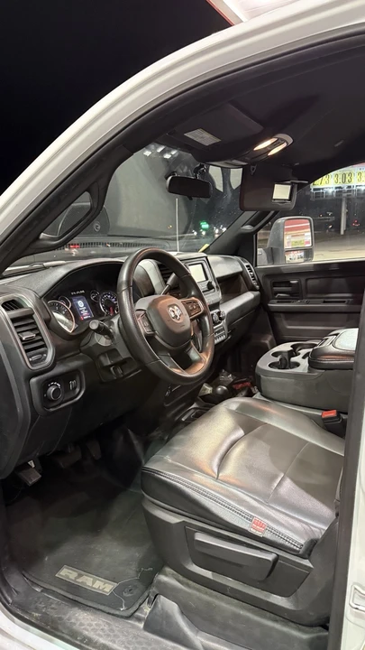 2023 Ram 4500 & 5500 - Image 9 of 17