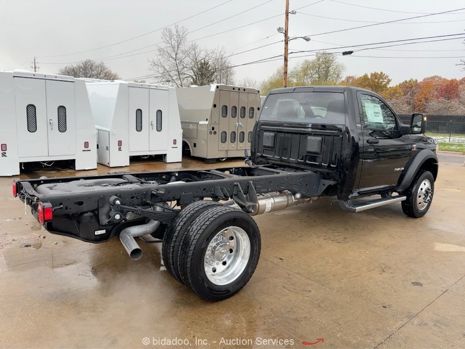 2023 Ram 4500 & 5500 - Image 4 of 12