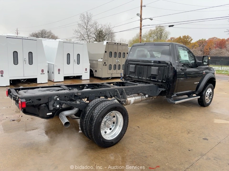 2023 Ram 4500 & 5500 - Image 4 of 12