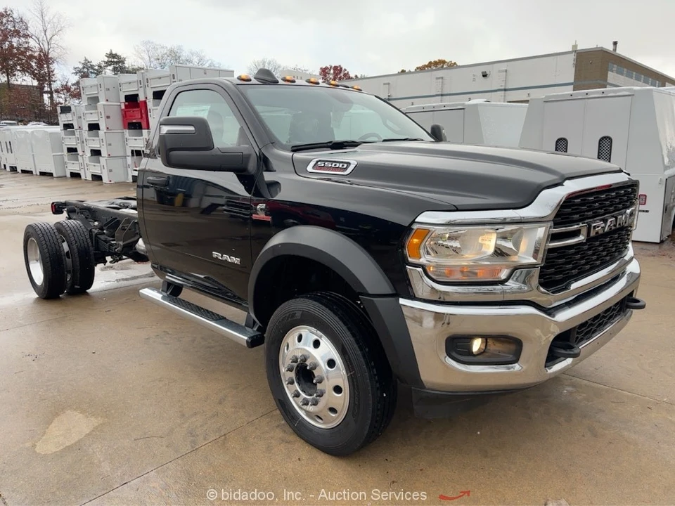 2023 Ram 4500 & 5500 - Image 2 of 12